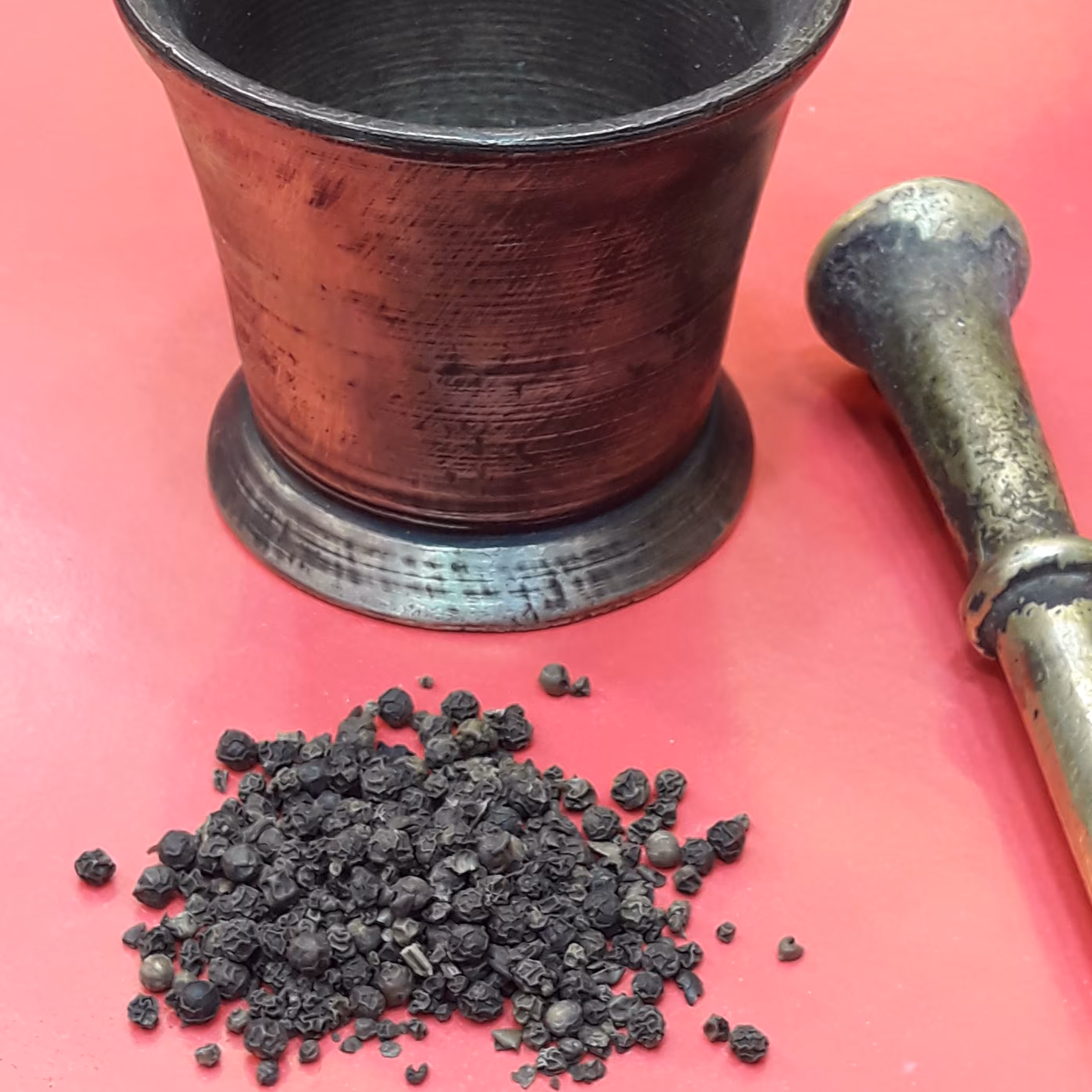 فلفل سیاه نکوبیده 250 گرمی 