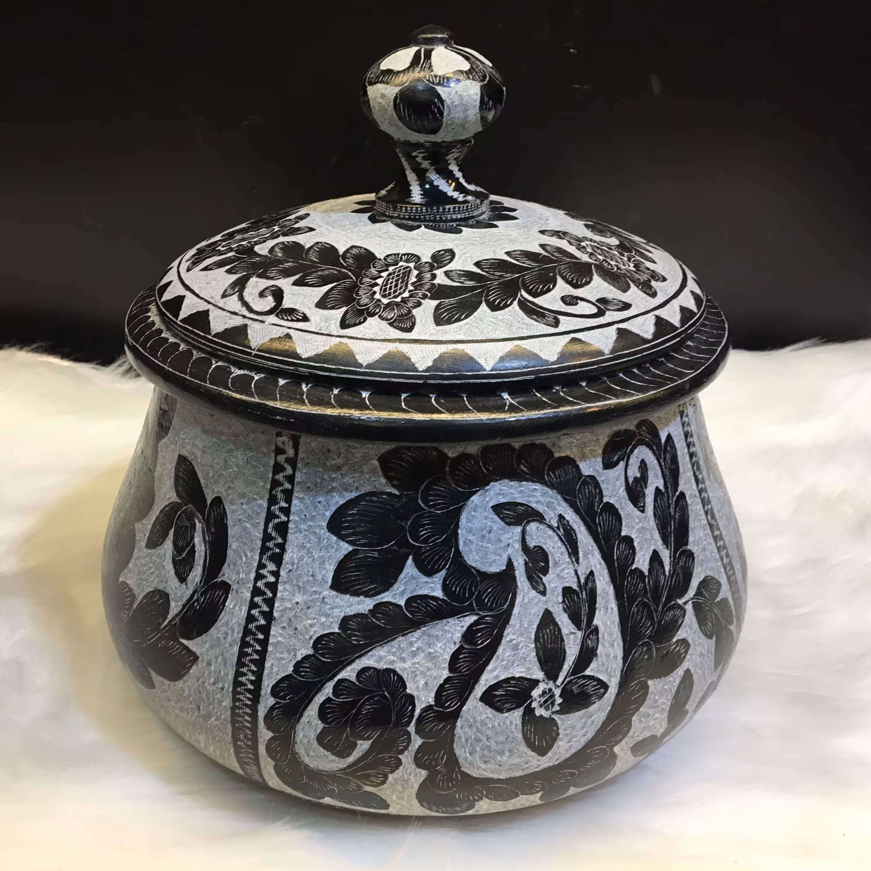 ظرف دیزی سنگی قلم زنی مدل درباری 10 نفره 