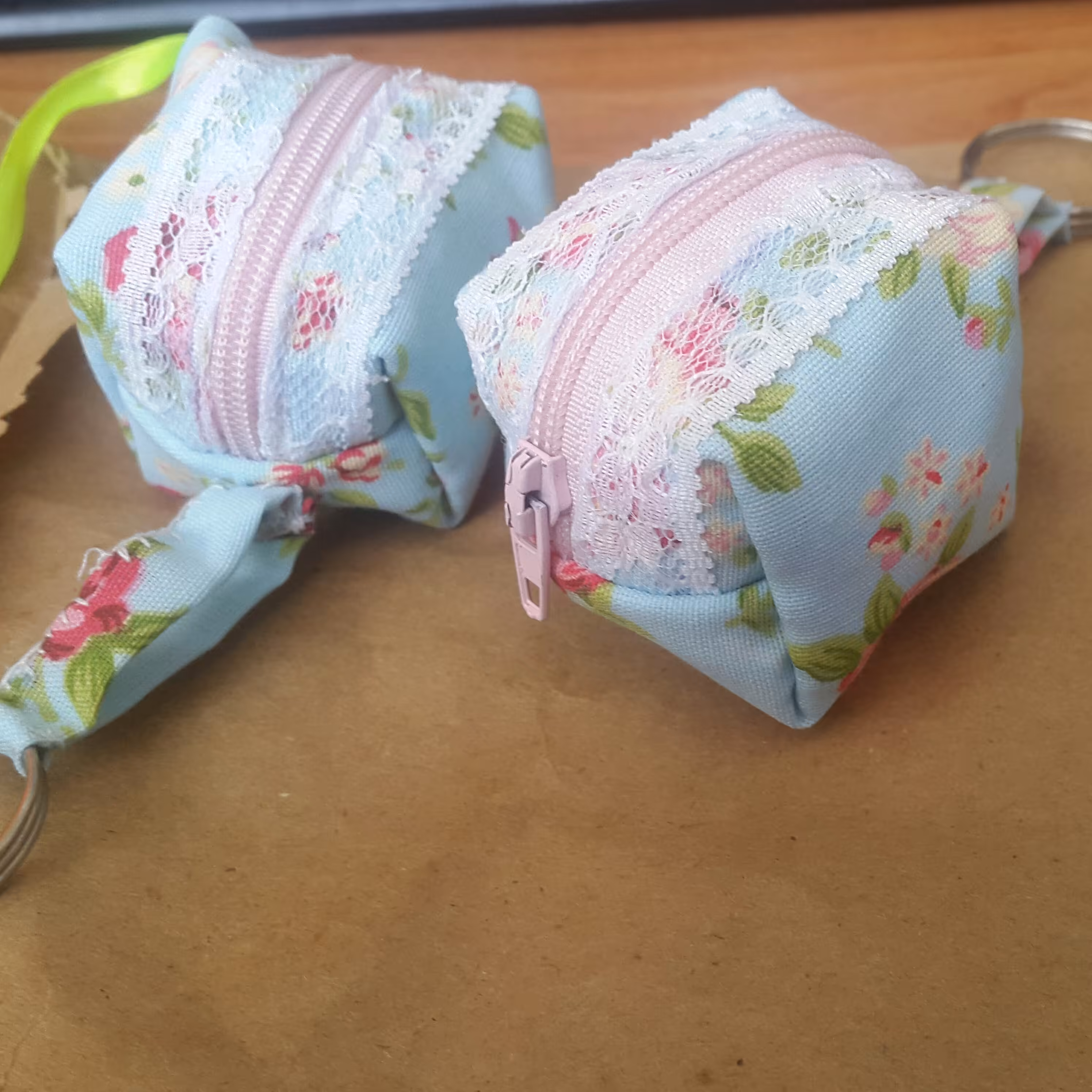 جاکلیدی و کیف پول خرد