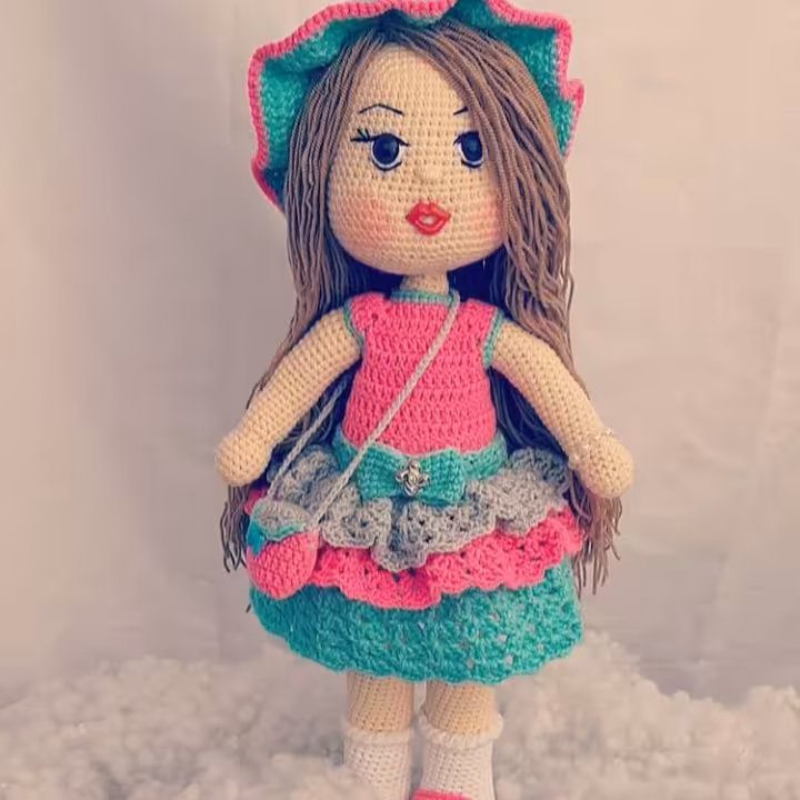 عروسک بافتنی آتنا