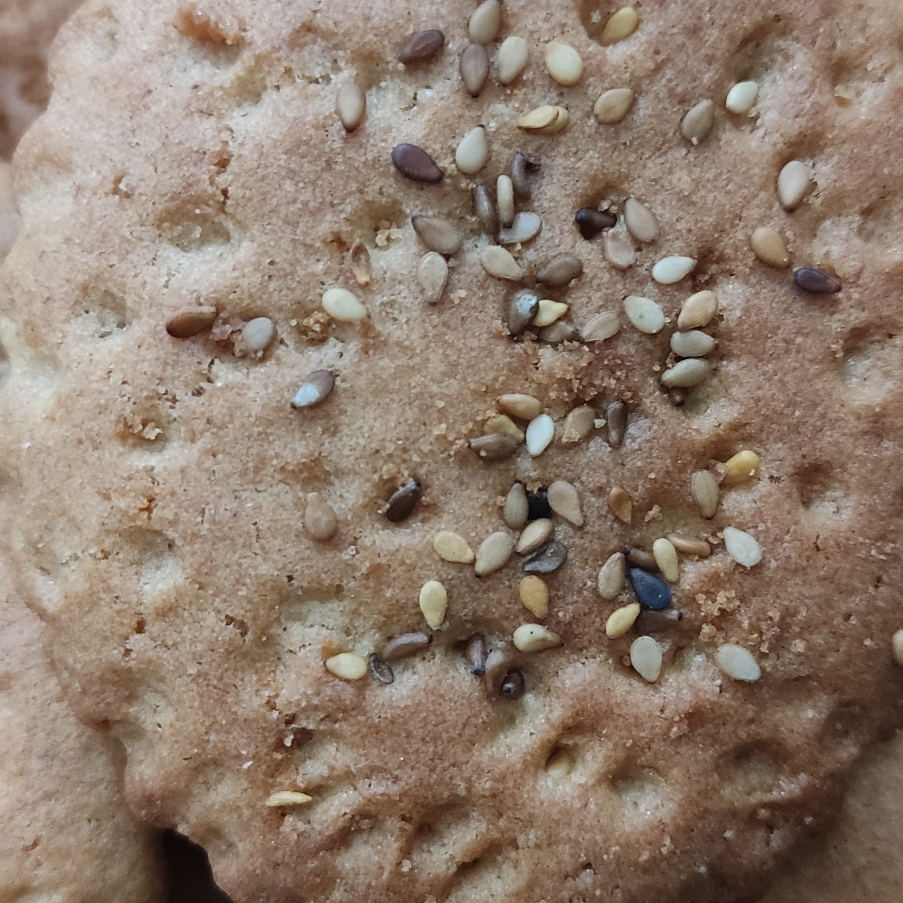 کلوچه ارگانیک کنجدی پخت به صورت تنوری
