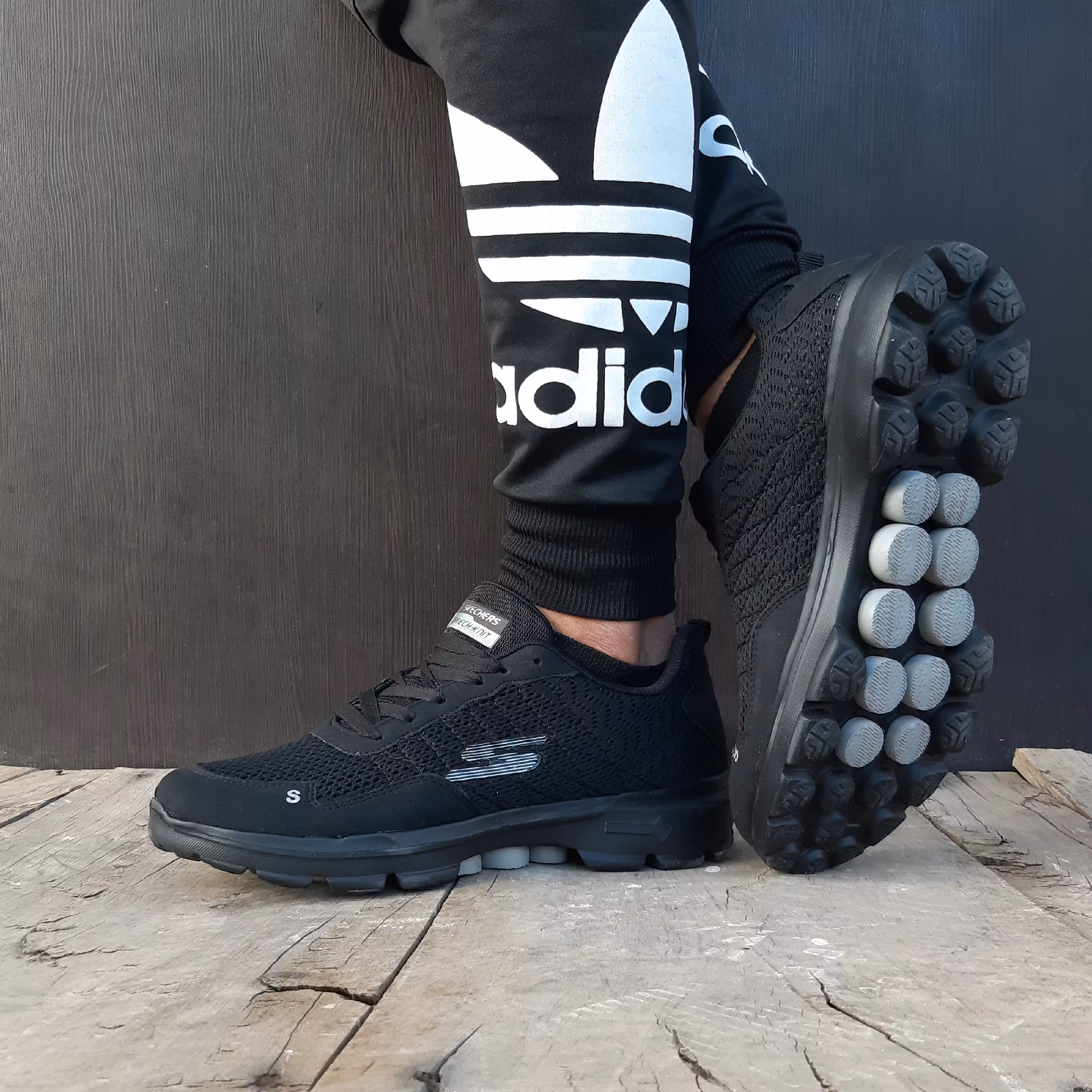 کفش مردانه و زنانه پیاده روی اسکیچرز ماساژور سایز37تا47