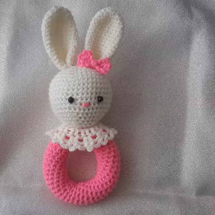 جغجغه دسته گرد طرح خرگوش بافتنی 16 سانتی