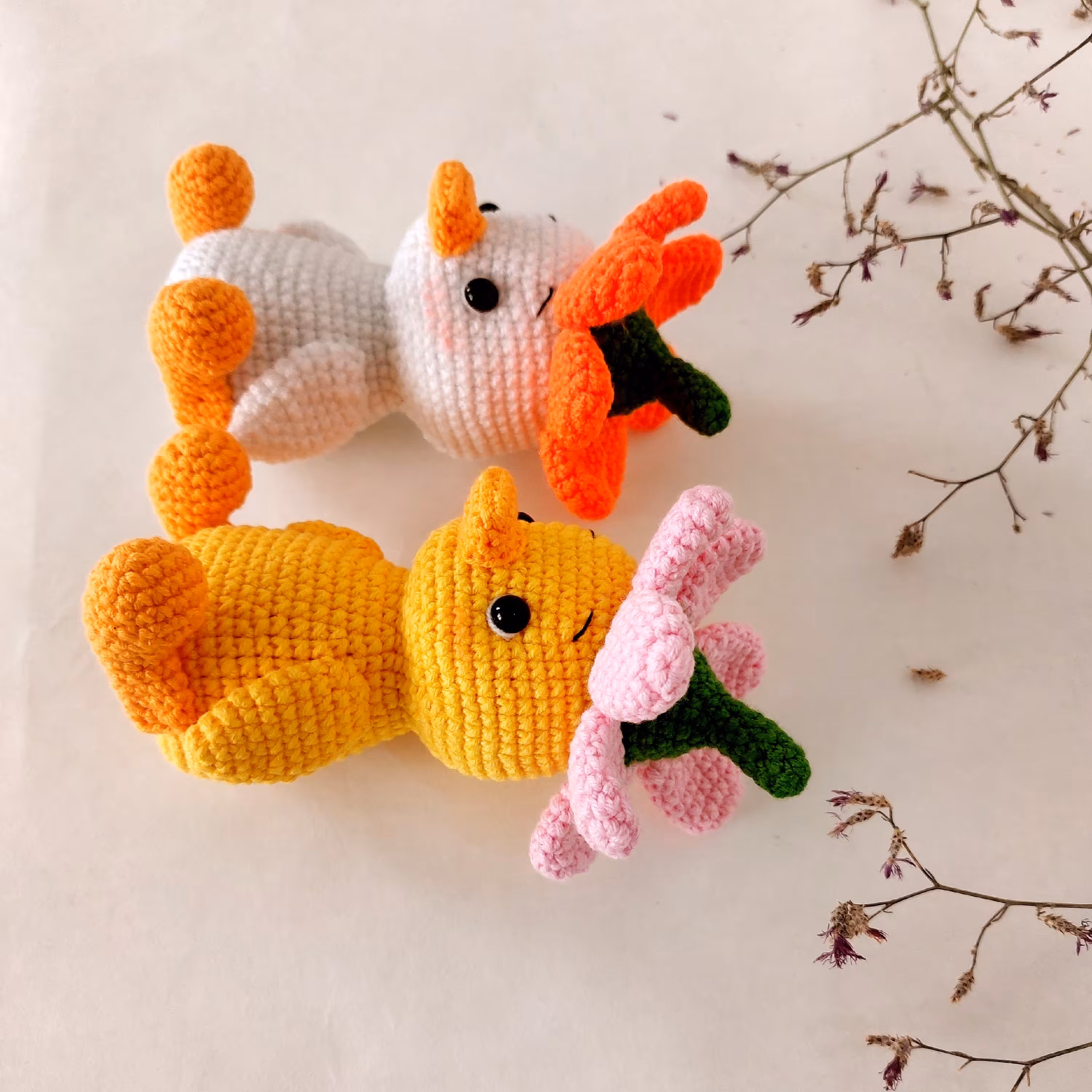 اردک های گل به سر بافته شده با کاموا ترک و ایرانی درجه یک تمام اجزا با دوخت به هم وصل شده قیمت برای یک عدد هست