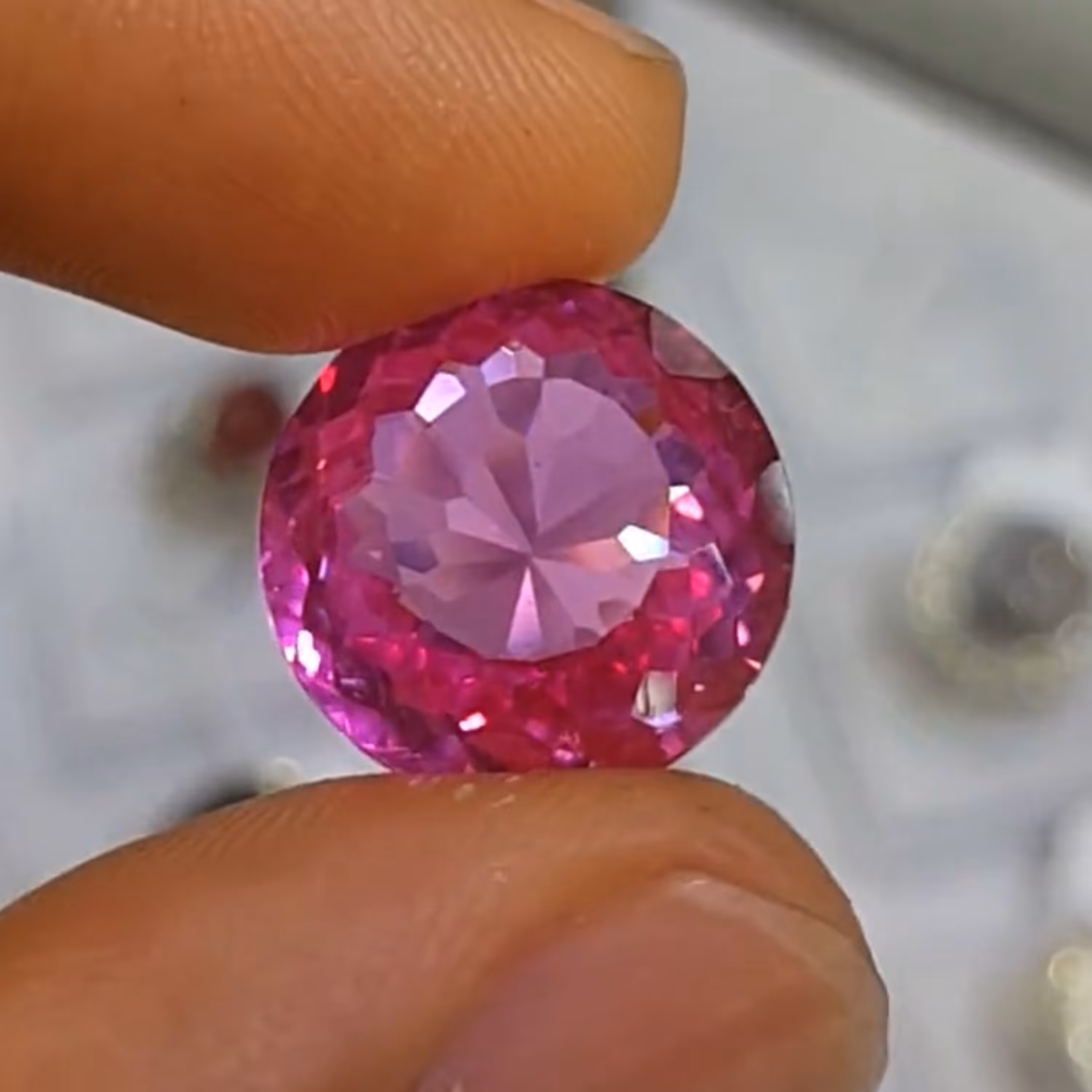 توپاز صورتی اصل