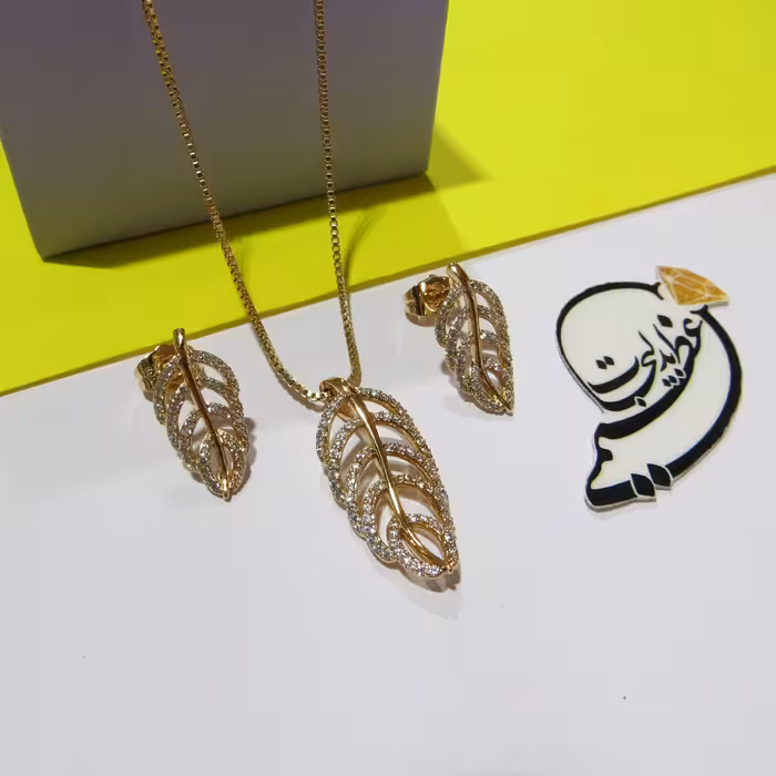 نیم ست برند Xuping از جنس مس و روکش طلا بسیار با کیفیت طرح برگ و نگین کاری شده ظریف کاملا مشابه طلا