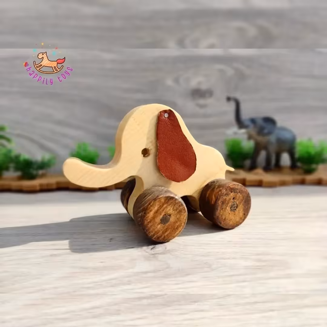 اسباب بازی چوبی فیل چرخ دار