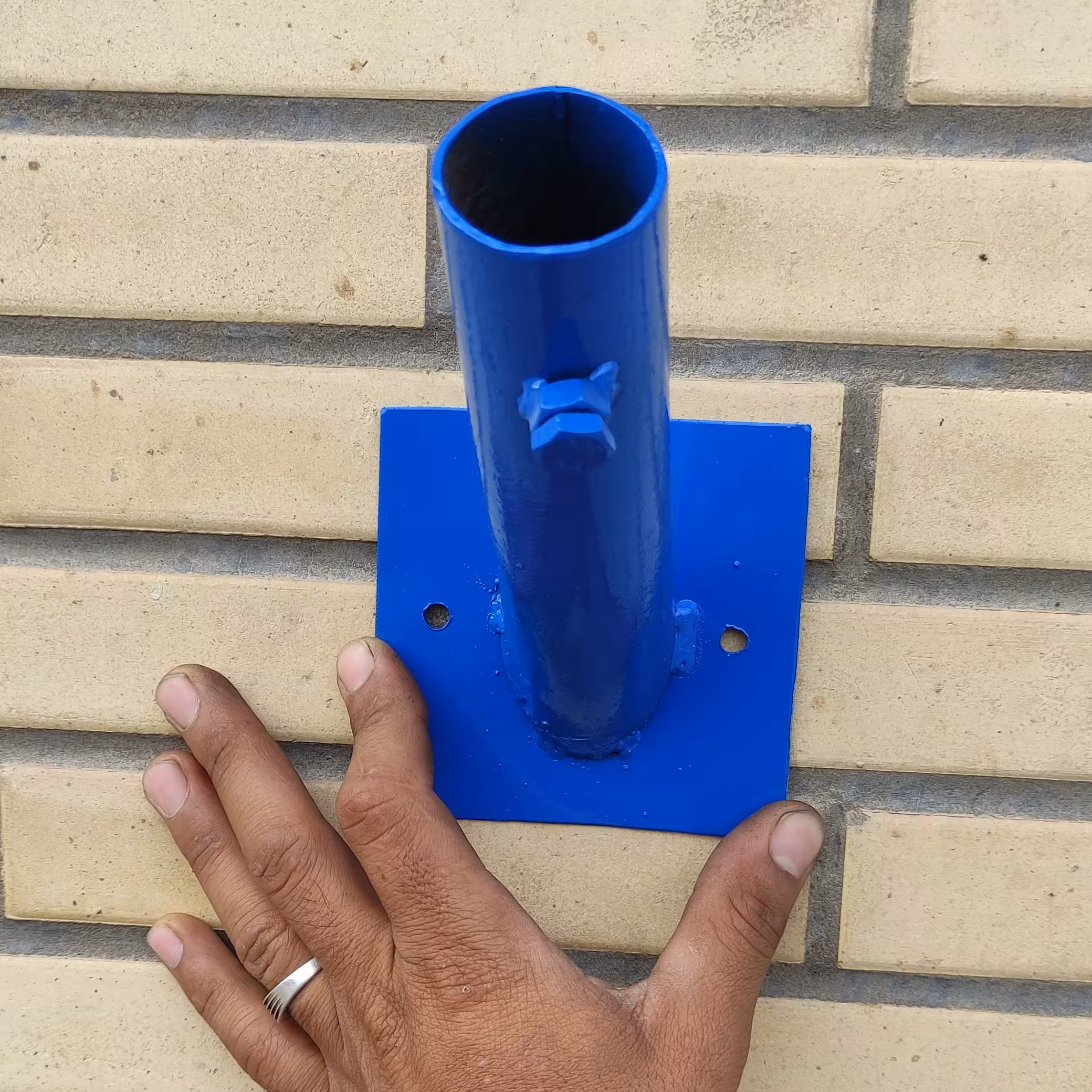 پایه پرچم ضخیم 15 سانتی با پیچ تنظیم