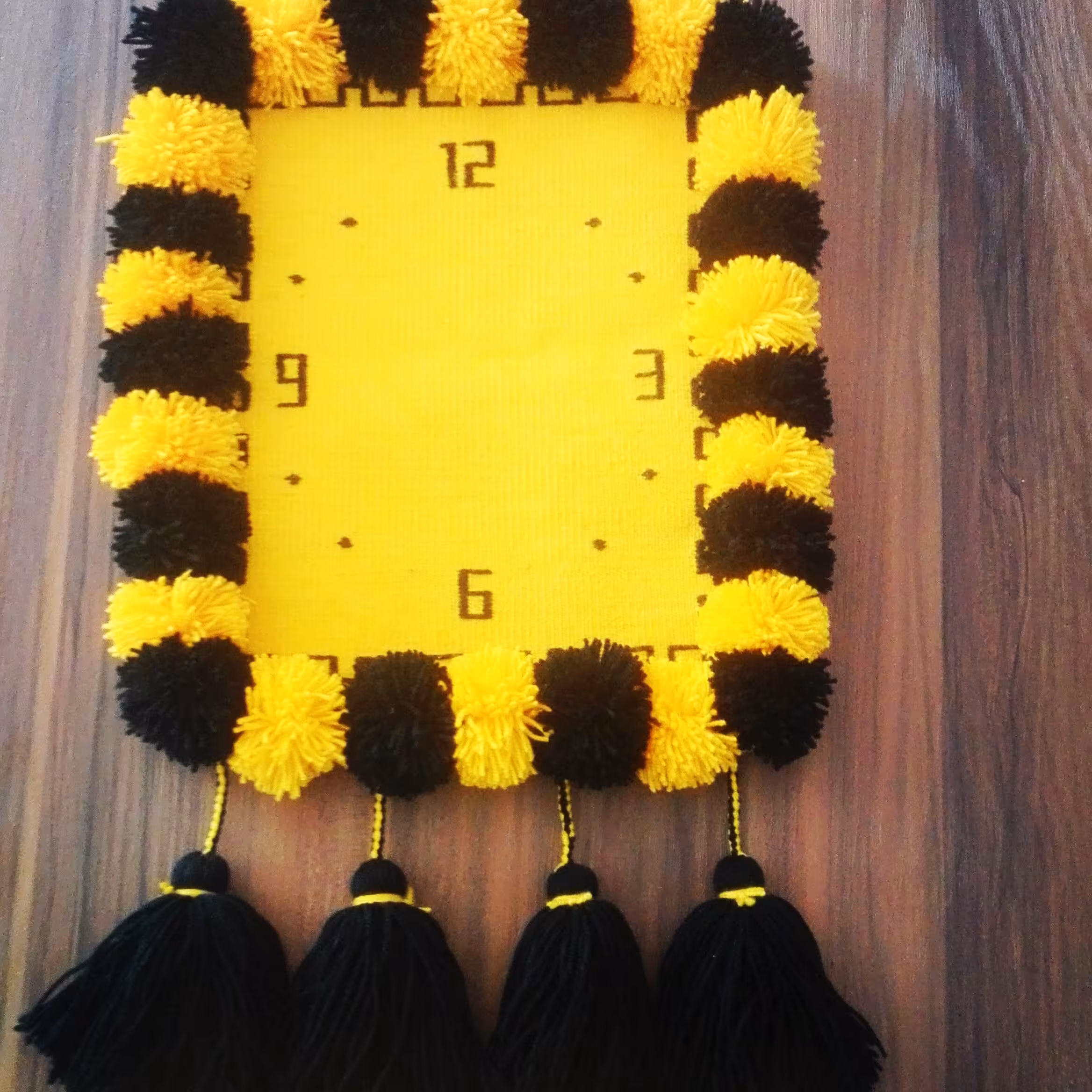 ساعت دیواری