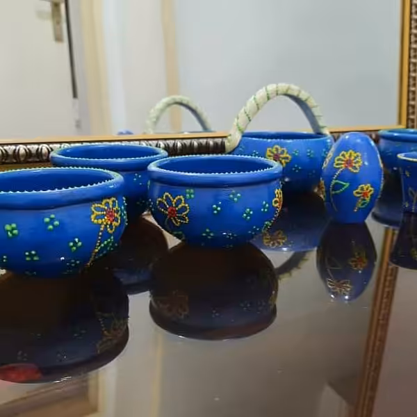 پیاله و سبد و تخم مرغ سفالی