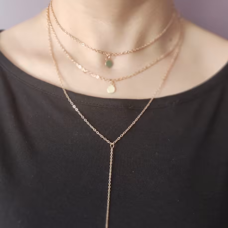 اکسسوری گردنبند سه ردیف ظریف طلایی رنگ