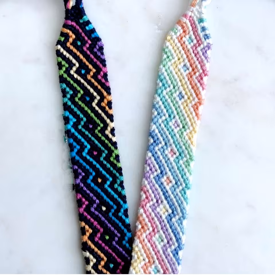 دستبند دوستی چند رنگ خاص