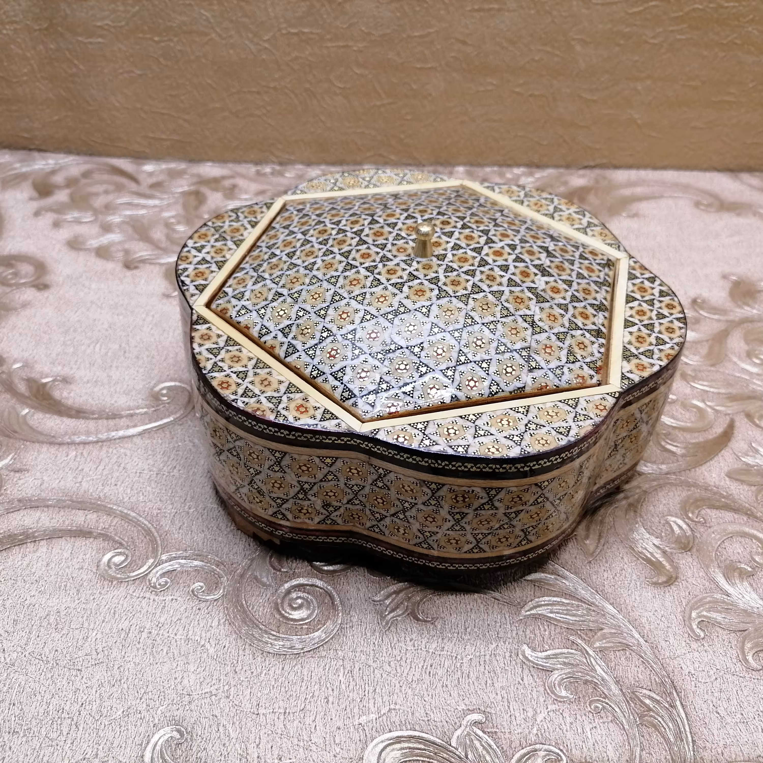 شکلات خوری خاتم شش ضلعی