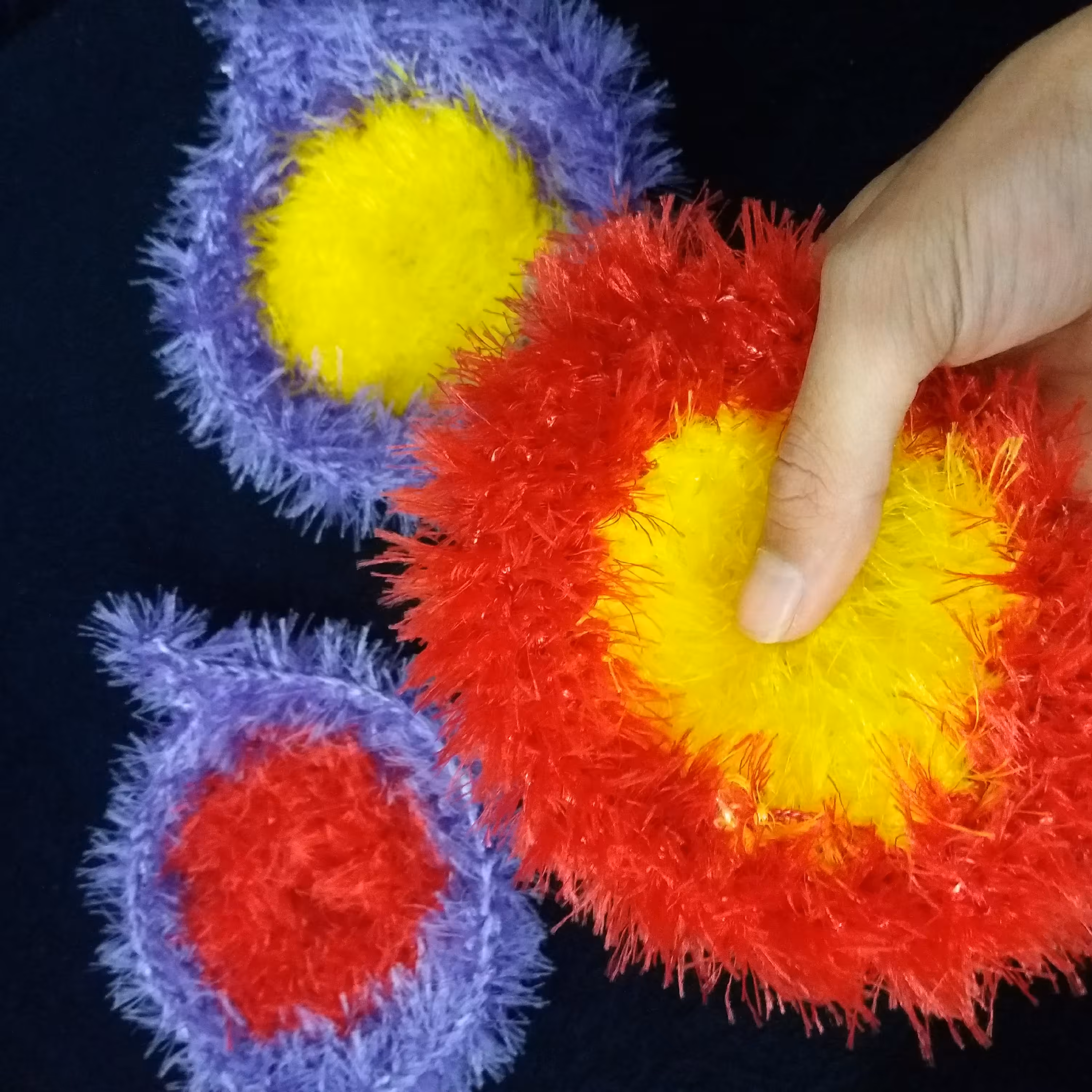 اسکاج بافتنی فیدنو 1 عددی (رنگارنگ)