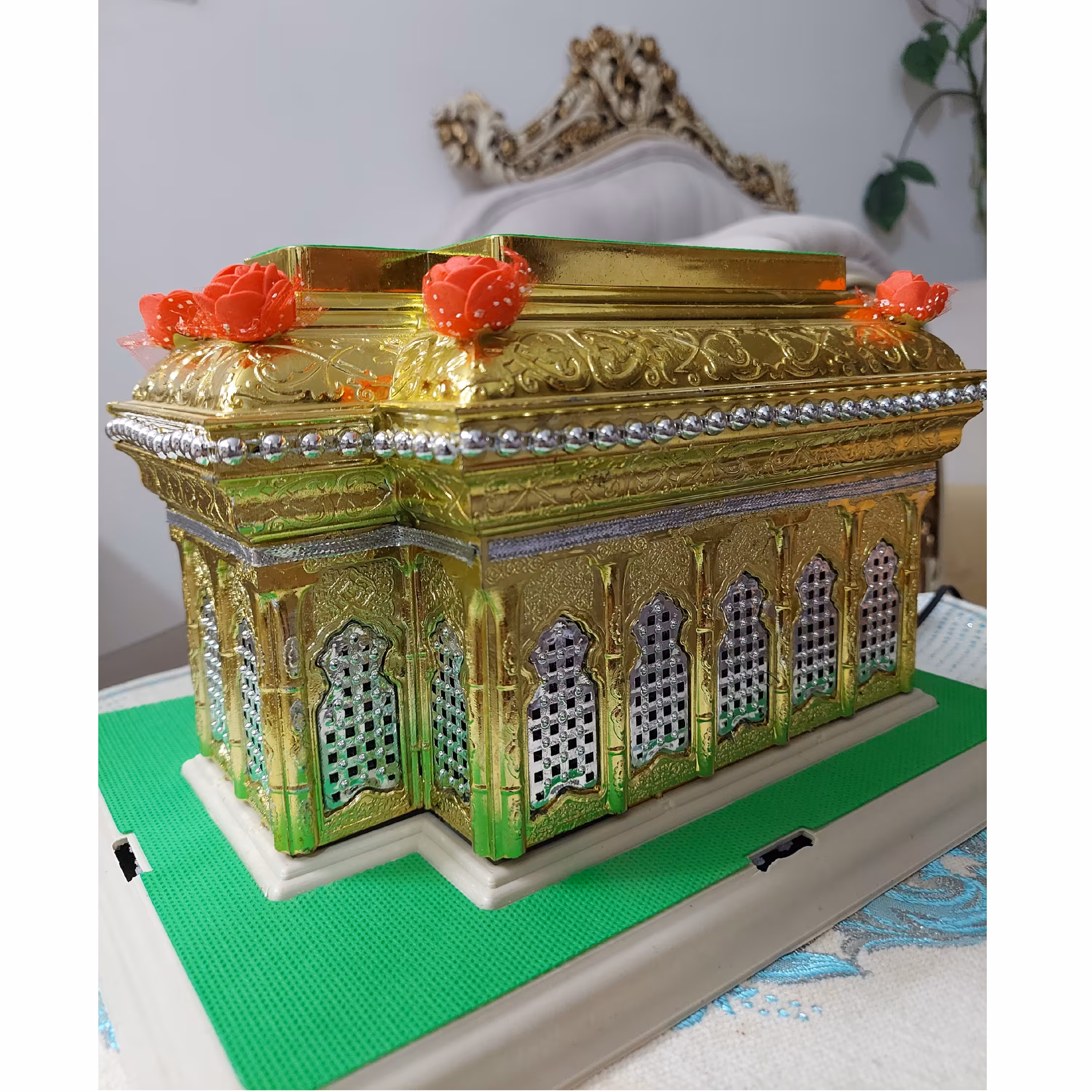 ماکت وچراغ خواب ضریح شش گوشه امام حسین(ع)