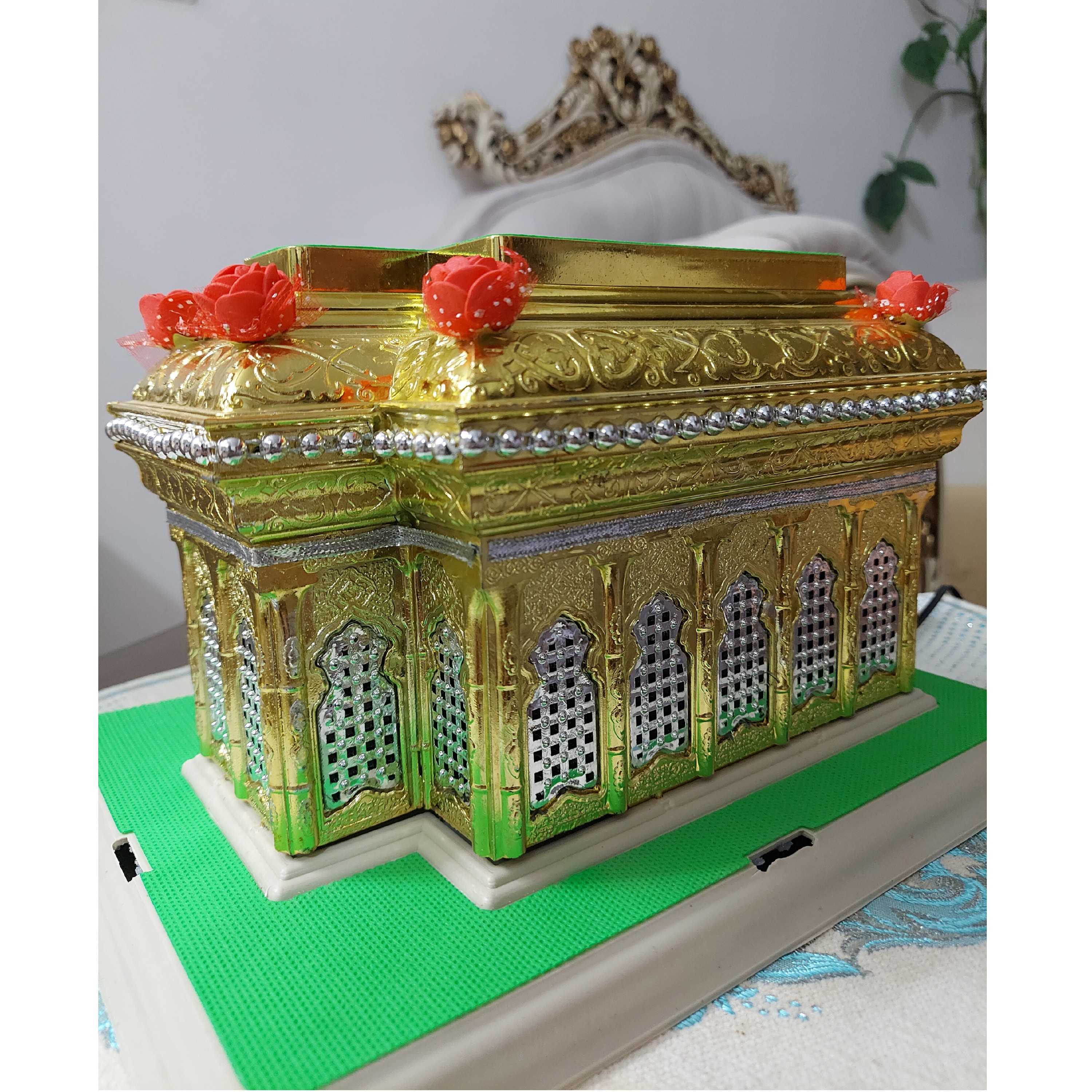 ماکت وچراغ خواب ضریح شش گوشه امام حسین(ع)