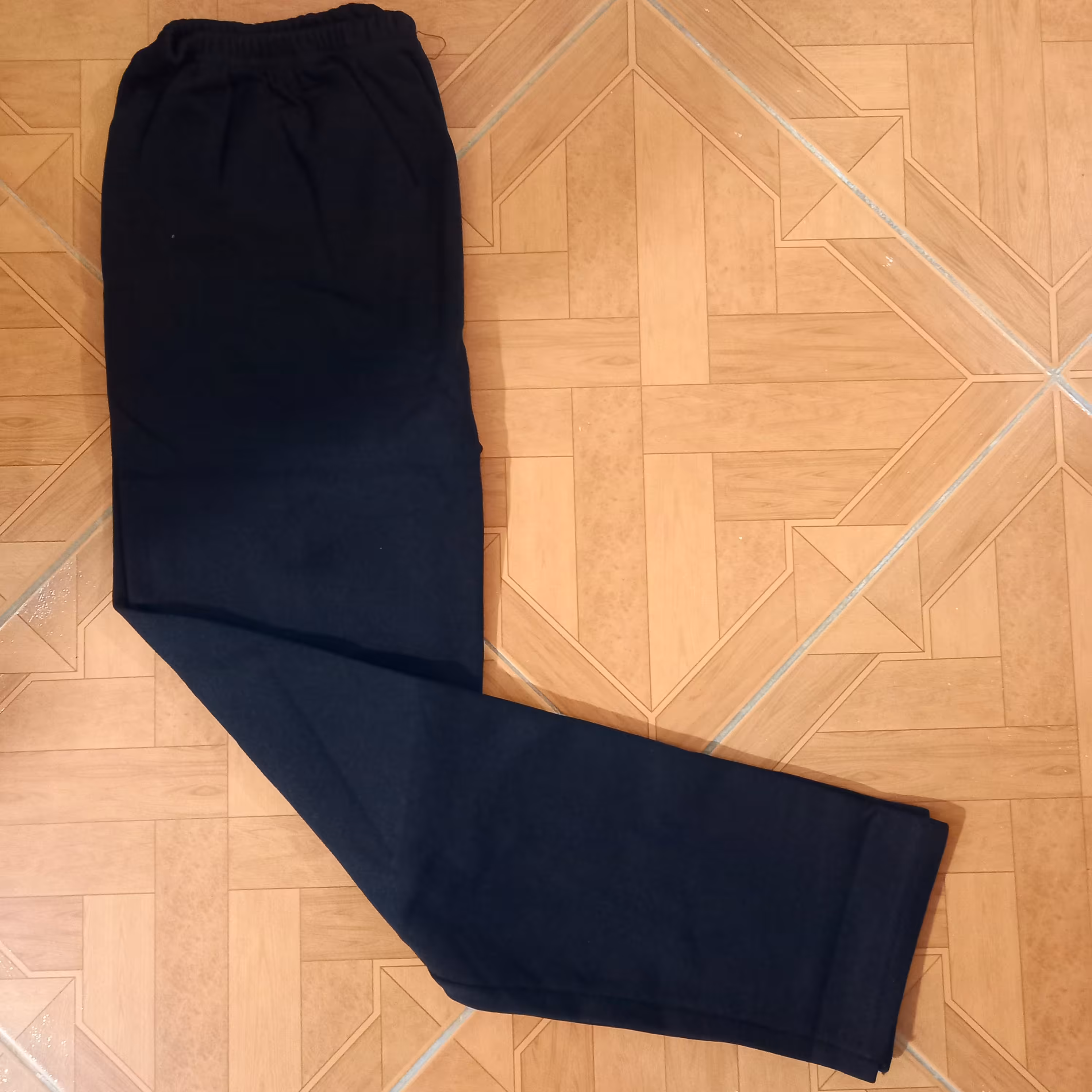 شلوار گرم کن داخل کُرکی فوق العاده گرم،فری سایز مناسب تا سایز 50 دمپا معمولی و دمپا مچ