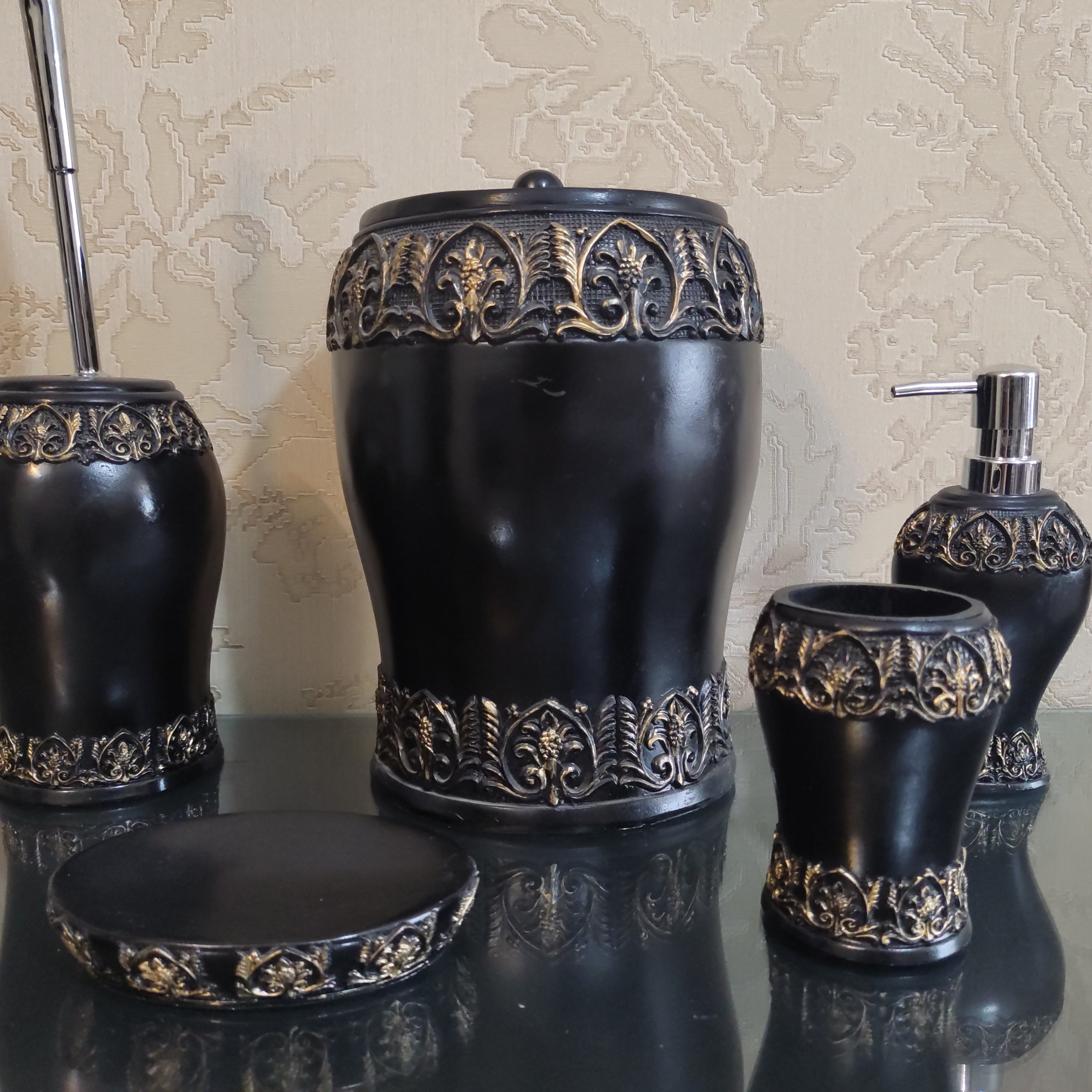 سرویس بهداشتی مشکی طلایی شش تکه