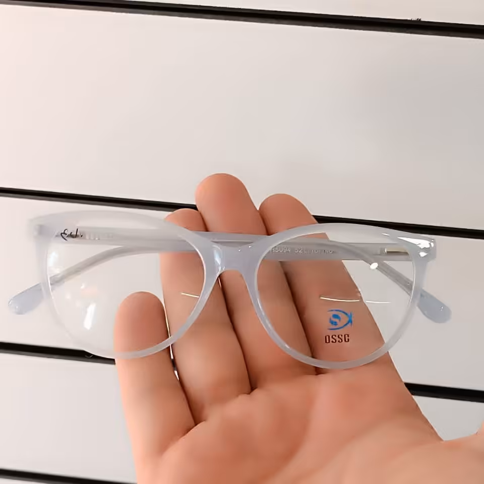 عینک بلوکات بدون نمره جنسیت فریم تمام قاب کائوچو دسته فنری کیفیت بسیار عالی عدسی بلوکات ژاپنی uy420  کاملن استادارد 