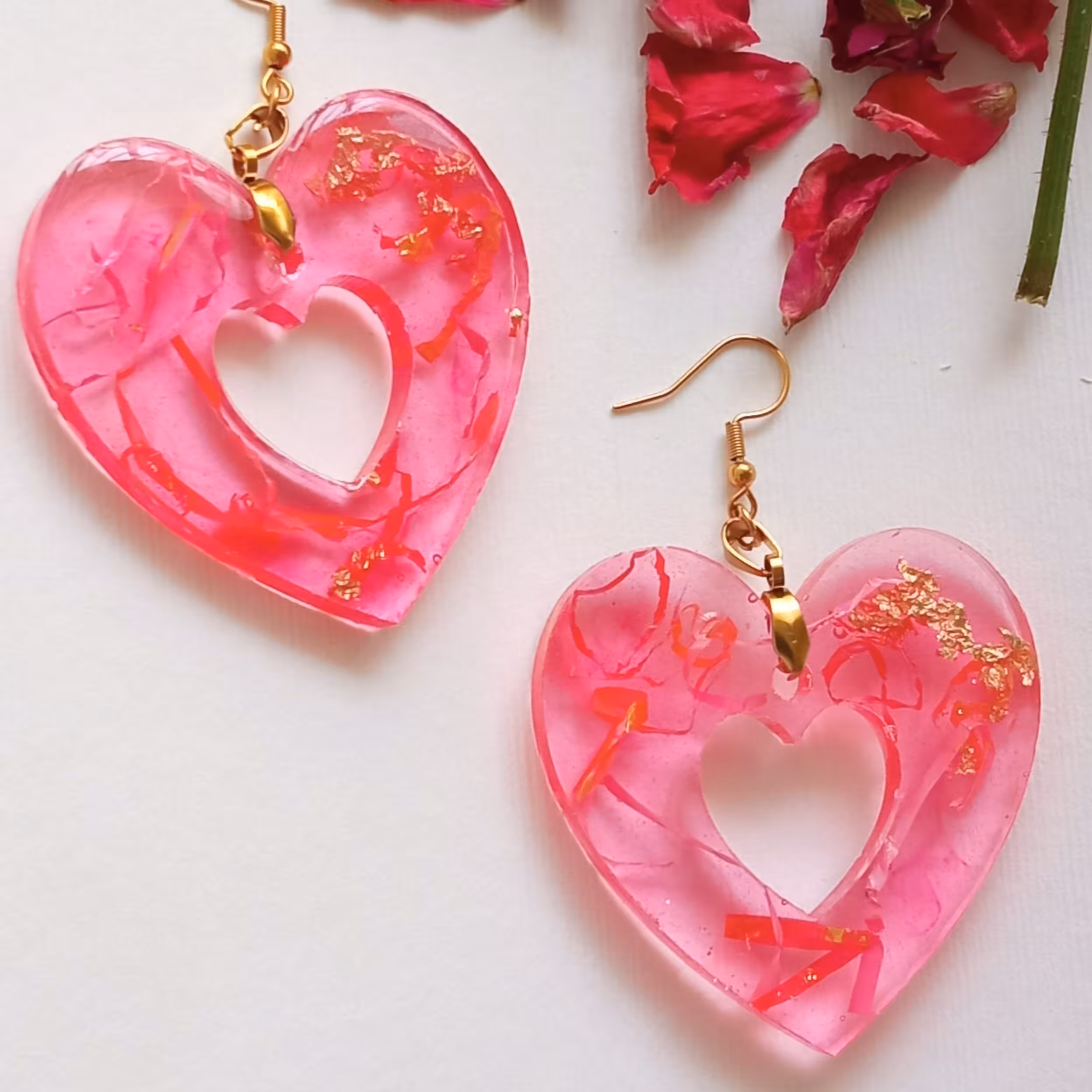 گوشواره قلب رزین