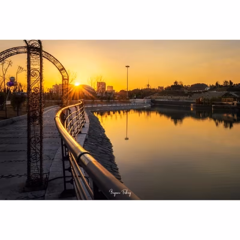 تابلو شاسی کد benpics-0102 (ابعاد 90x60 - شاسی 8 میل-کاغذ سیلک-اصالت تصویر)