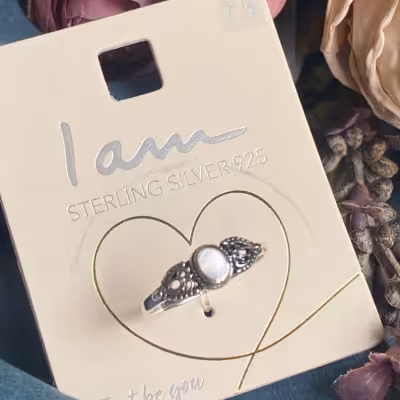 انگشتر نقره با عیار 925 بسیار براق و زیبا جذاب برای کادو تولد