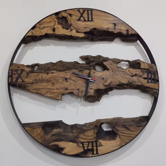 ساعت دیواری چوبی
