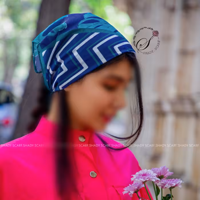 دستمالسر نخی سرمه ای  سبز  برگ انجیری یا  یا باندانا آبی سبز طرح هندسی دو رو قواره45