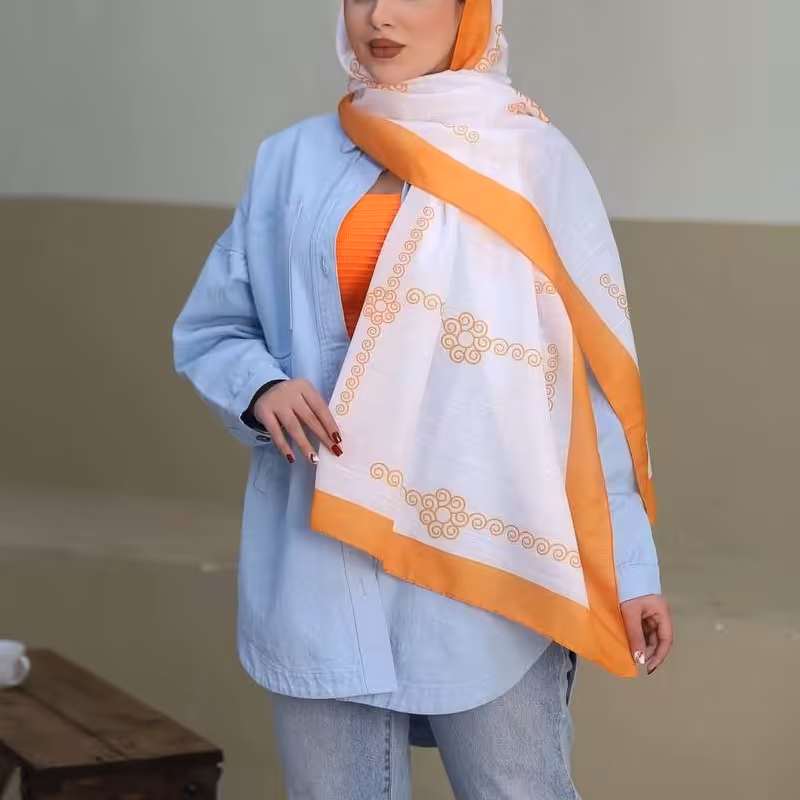 شال نخی سفید نارنجی منگوله دار طرح ترند و زیبا  ارسال رایگان و فوری lo392