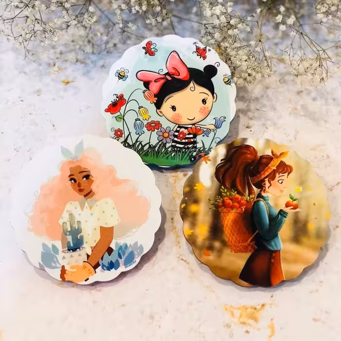 اینه جیبی چوبی دورو چاپ شاین دار در طرح های مختلف 