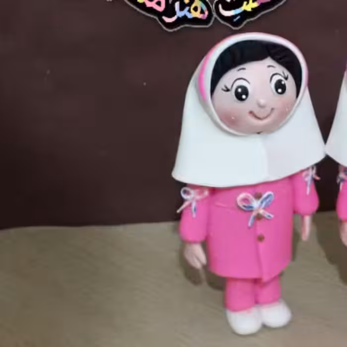 مجسمه دانش آموز