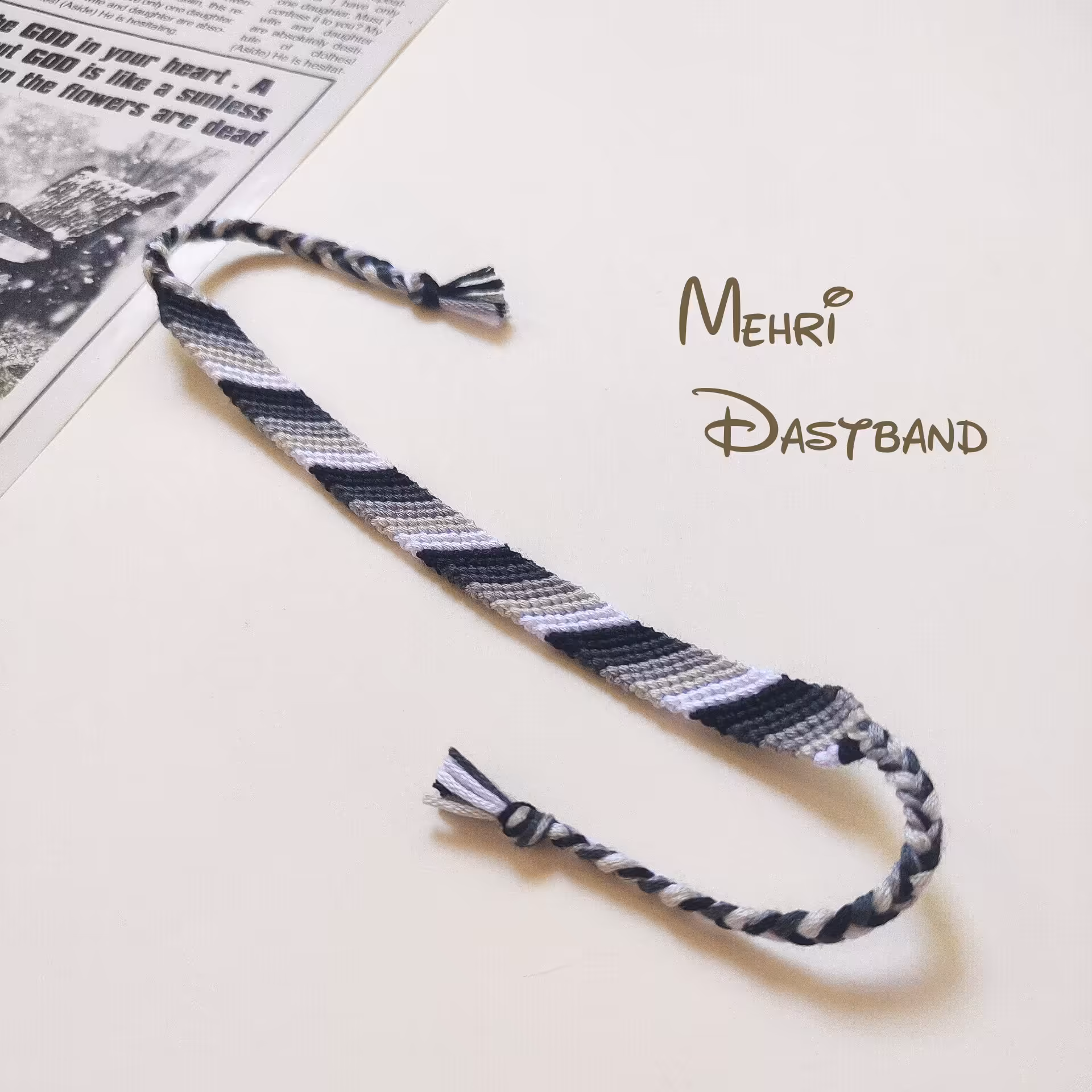 دستبند پسرانه طرح اریب رنگ طوسی - اکسسوری مهری