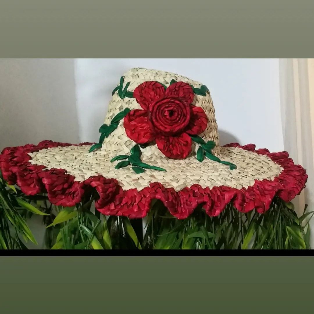 کلاه حصیری باگلهاحصیری زیبا و خوشرنگ مناسب عکاسی قابل اجرا در رنگهای متفاوت