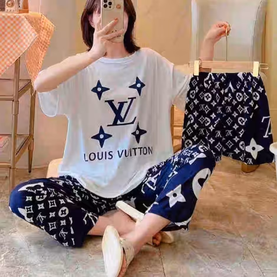 تیشرت .شلوار وشورت ست فانتزی وارداتی 