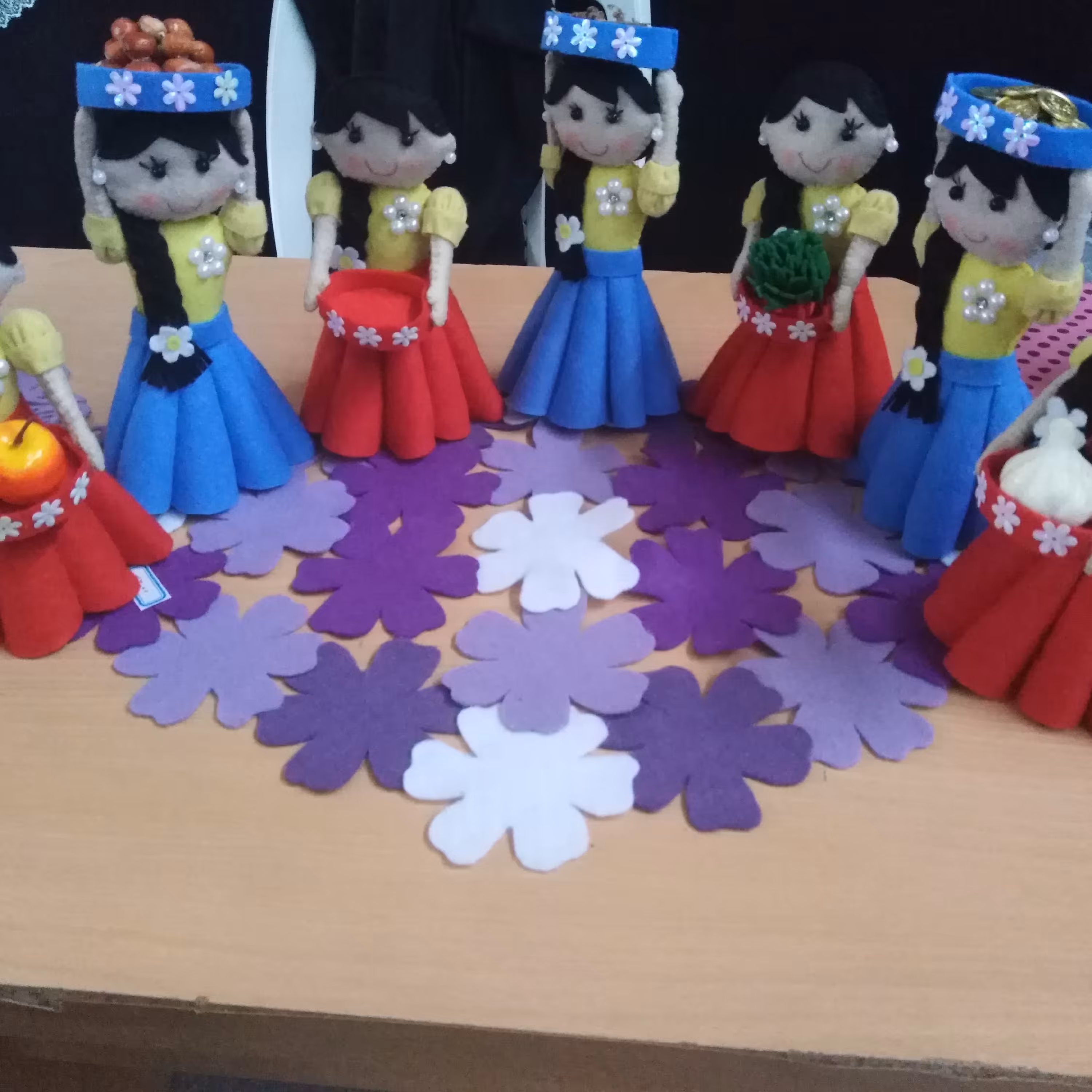 هفت سین عروسکی دست ساز نمدی