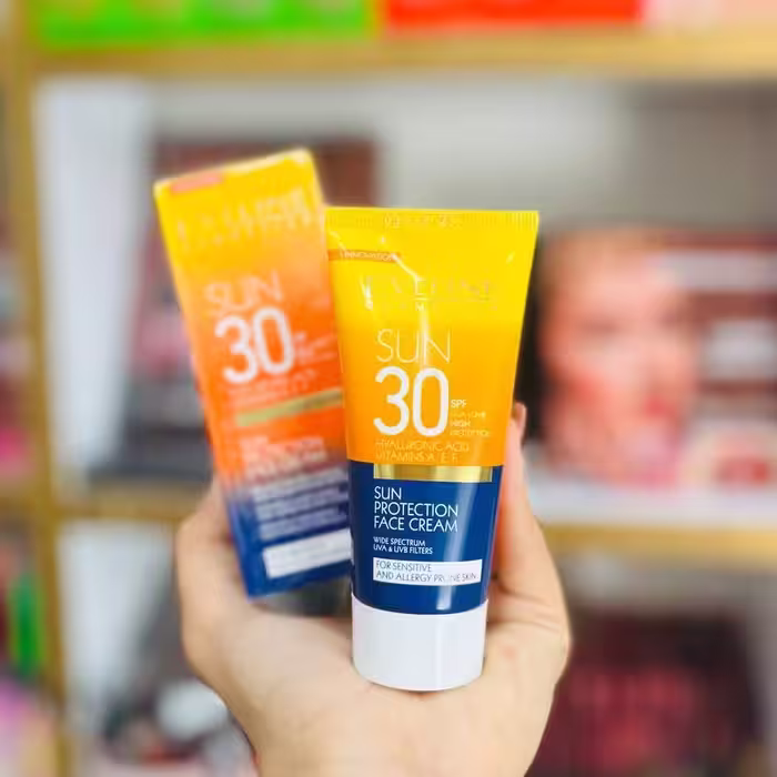 ضد آفتاب بیرنگ اولاین مناسب پوست چرب و مختلط و معمولی spf30 اورجینال فرانسوی