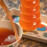 آب غوره محلی تازه ( یک لیتری)