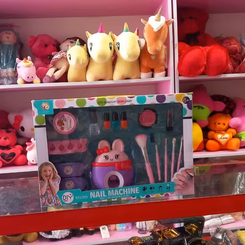 پک لوازم کاشت ناخن و آرایشی اسباب بازی