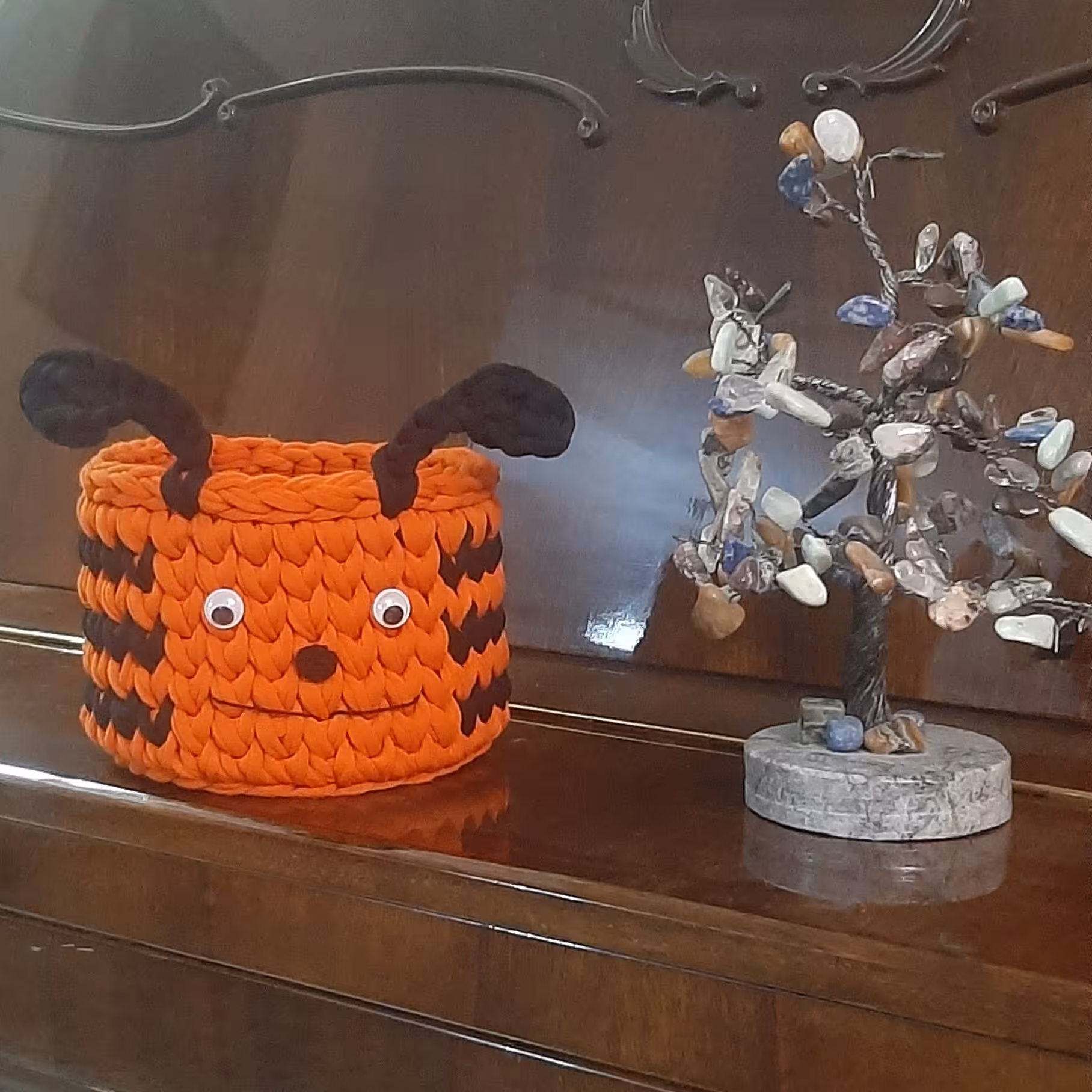 سبد تریکو مدل کفشدوزک سایز کوچک 