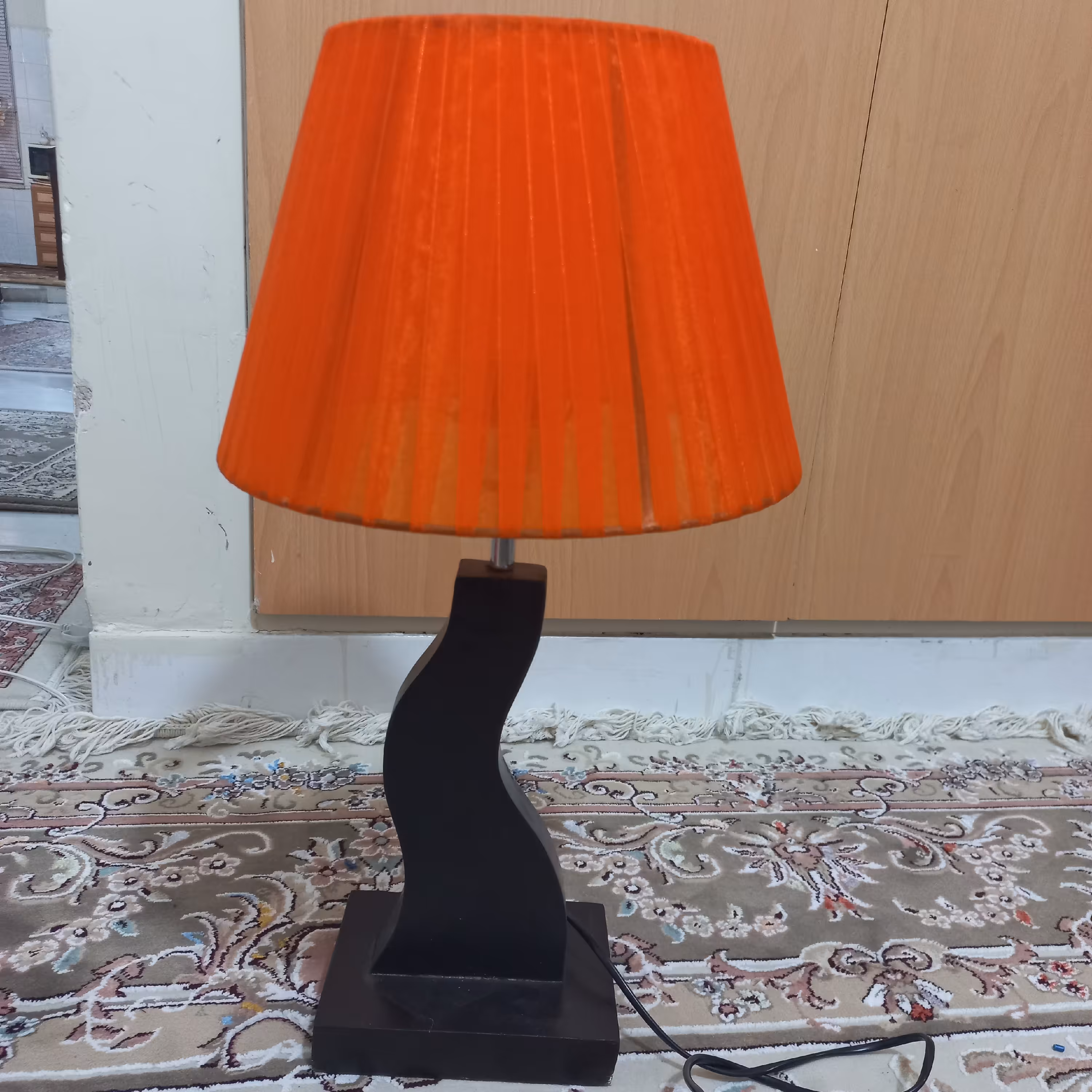 آباژور چوبی رومیزی