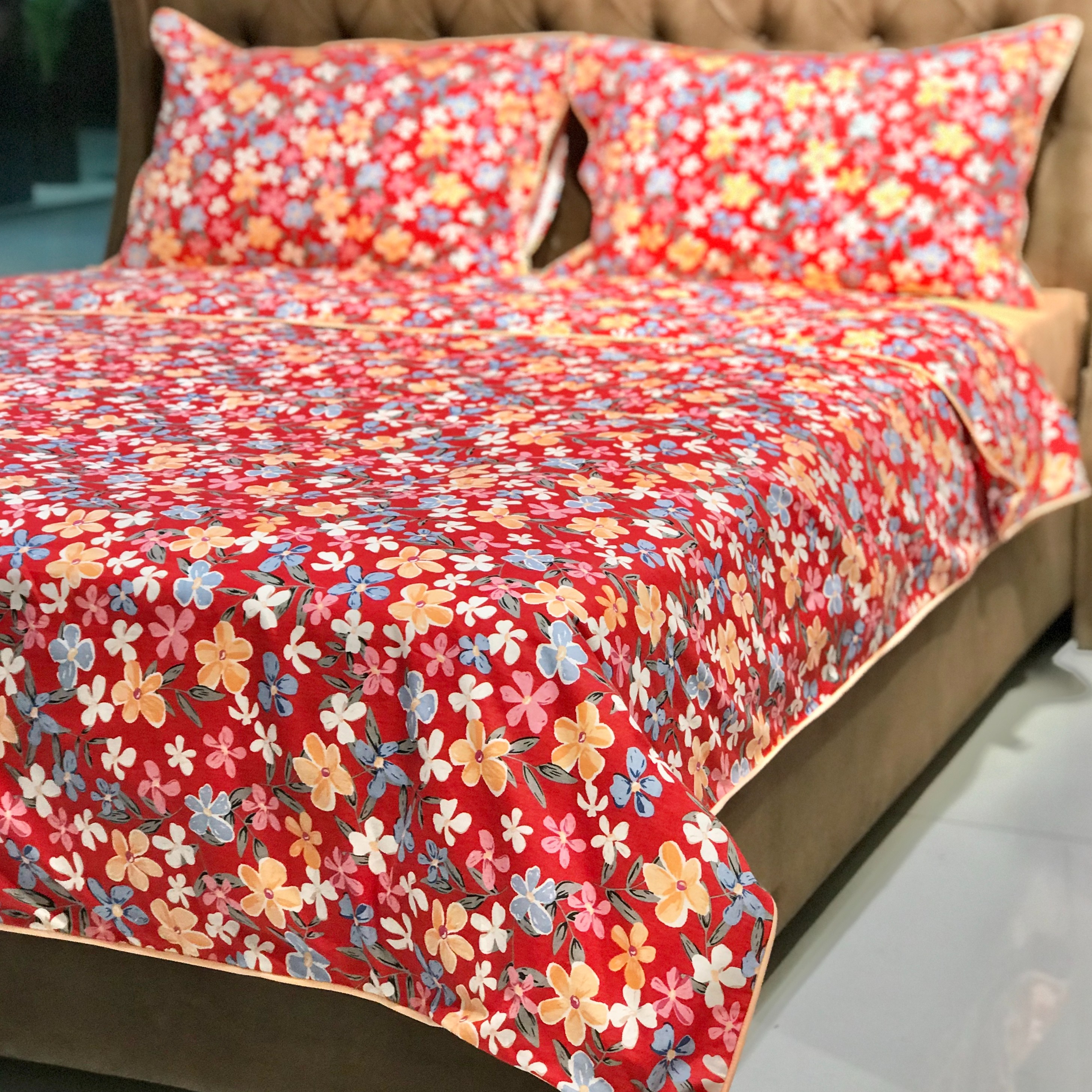 سرویس روتختی کاوری یکنفره مدل red daisy سه تکه 100درصد کتان