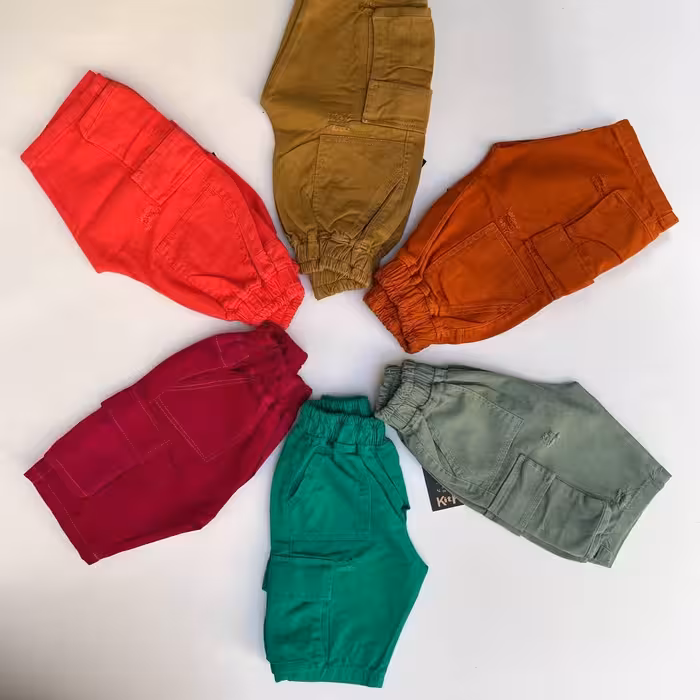 شلوارک کتان اسپورت کارگو جنس کتان کیفیت فوق العاده عاااالی مناسب حدود سنی 3 تا 12 سال رنگبندی متنوع و جذاب 