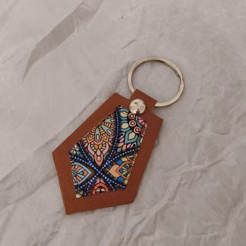 جاکلیدی ترکیب چرم مصنوعی و طبیعی