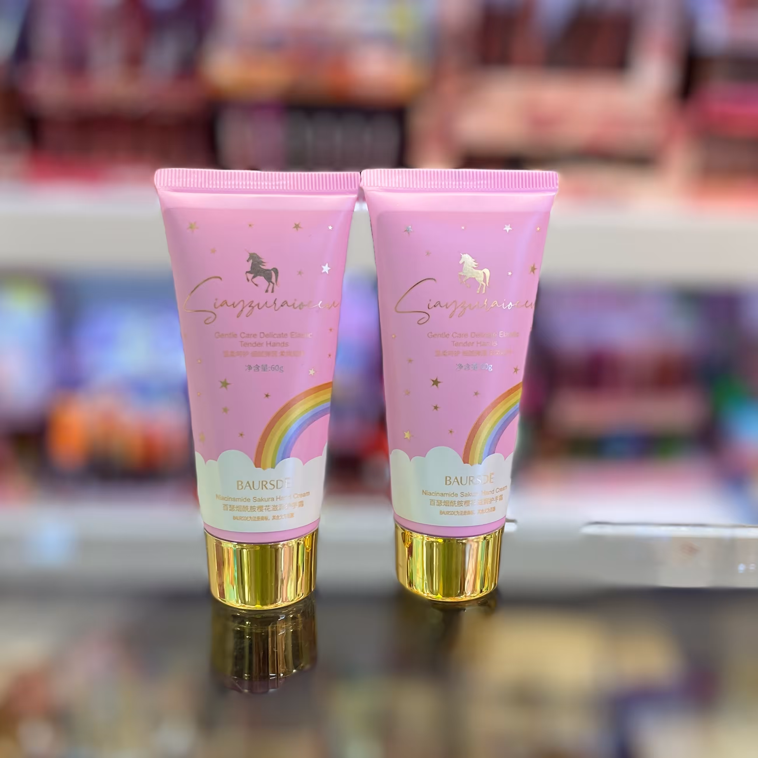 کرم دست یونیکورنی رایحه شکوفه گیلاس کرم مرطوب کننده تکشاخ پونی