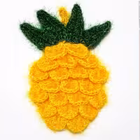 اسکاچ بافتنی طرح آناناس
رنگ: زرد و قهوه‌ای
سایز: طول 10 تا 12 سانت، عرض 7 تا 10 سانت