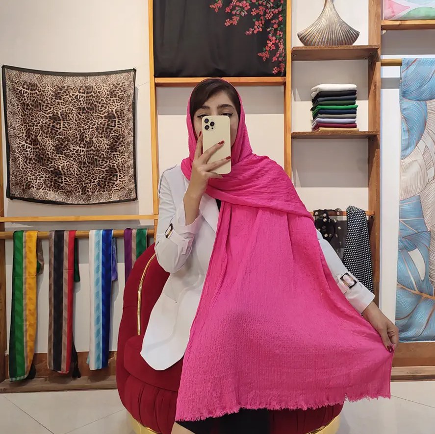 شال صورتی چهار فصل نخی کد 8187
