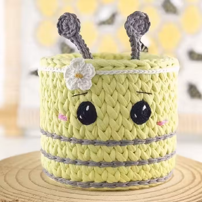 باکس تریکو  مدل زنبوری    سایز 15   کفی چوبی  قابل سفارش در  رنگبندی مختلف