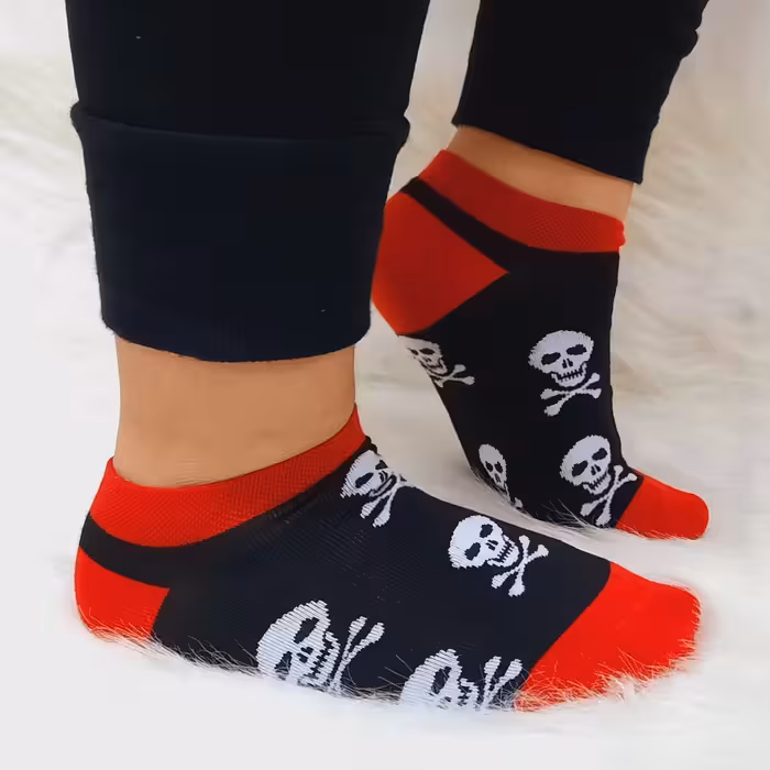 جوراب نخی مچی پسرانه و دخترانه طرح اسکلت بسیار نرم و لطیف و باکیفیت فری مناسب 37-41