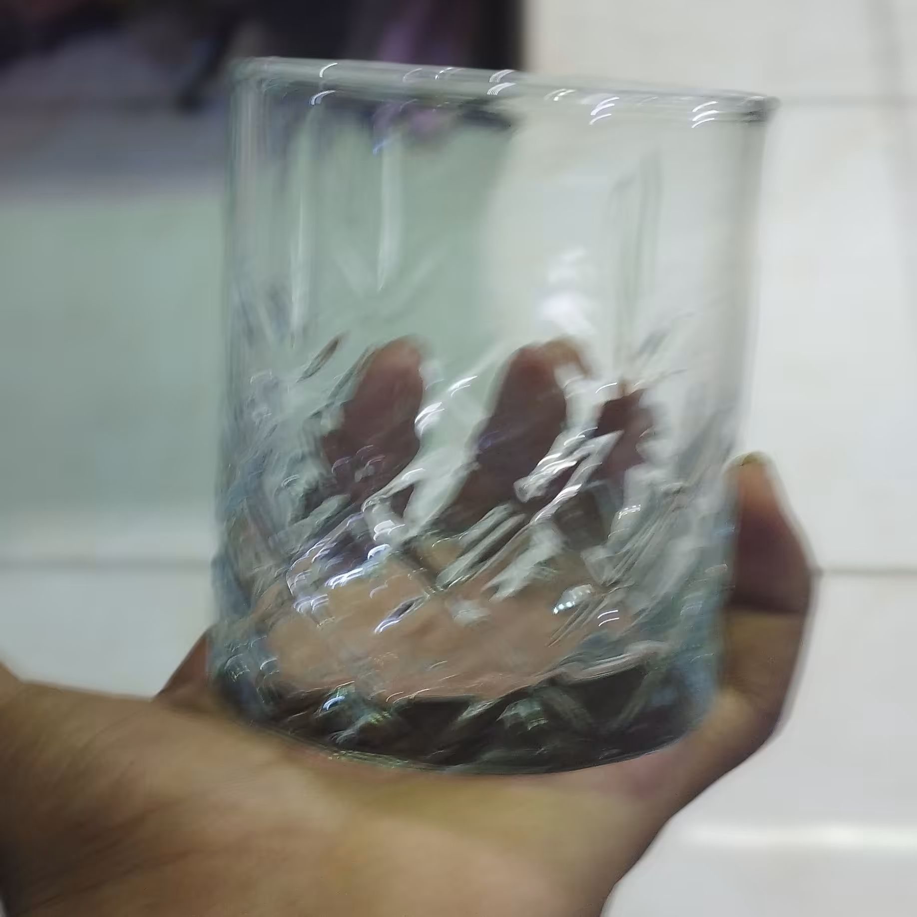 نیم لیوان شربتی