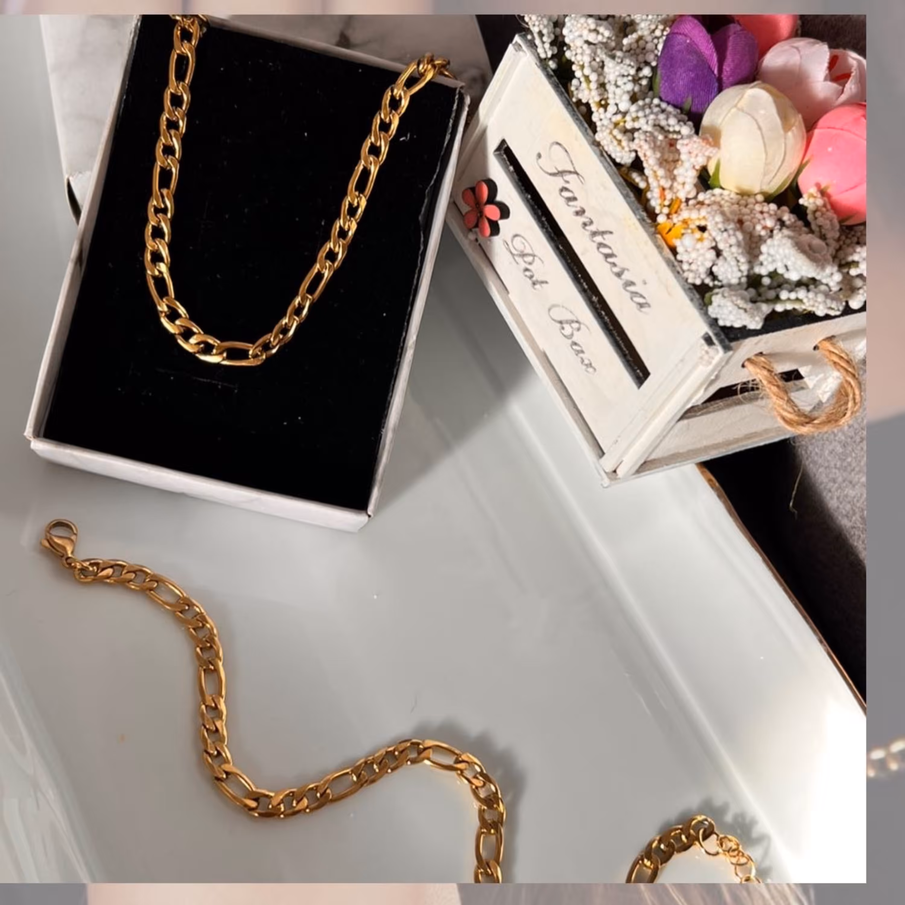 ست دستبند و کردنبند کارتیر مدل فیگارو با آبکاری طلا و رنگ ثابت و ضد حساسیت